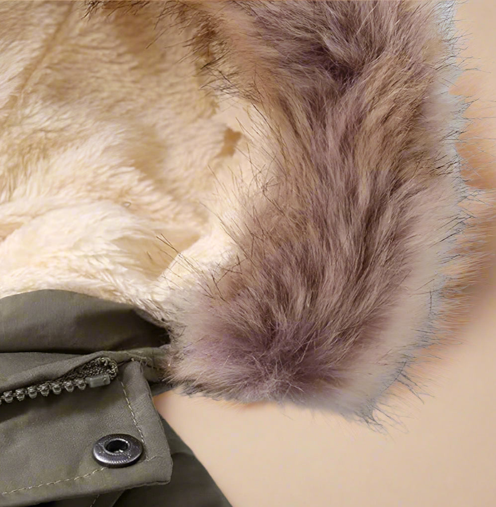 CozyTrend – Elegant & Warm – Parka Winter Coat with Fur Collar