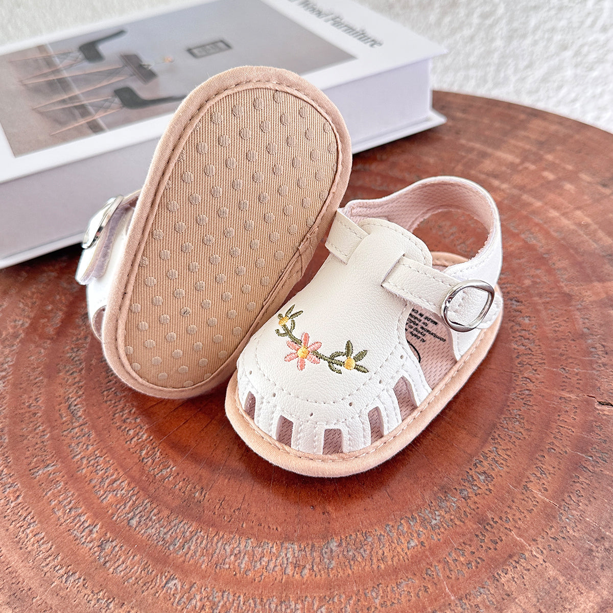 TinyPetals – Comfort & Style – Baby Sandals with Floral Embroidery