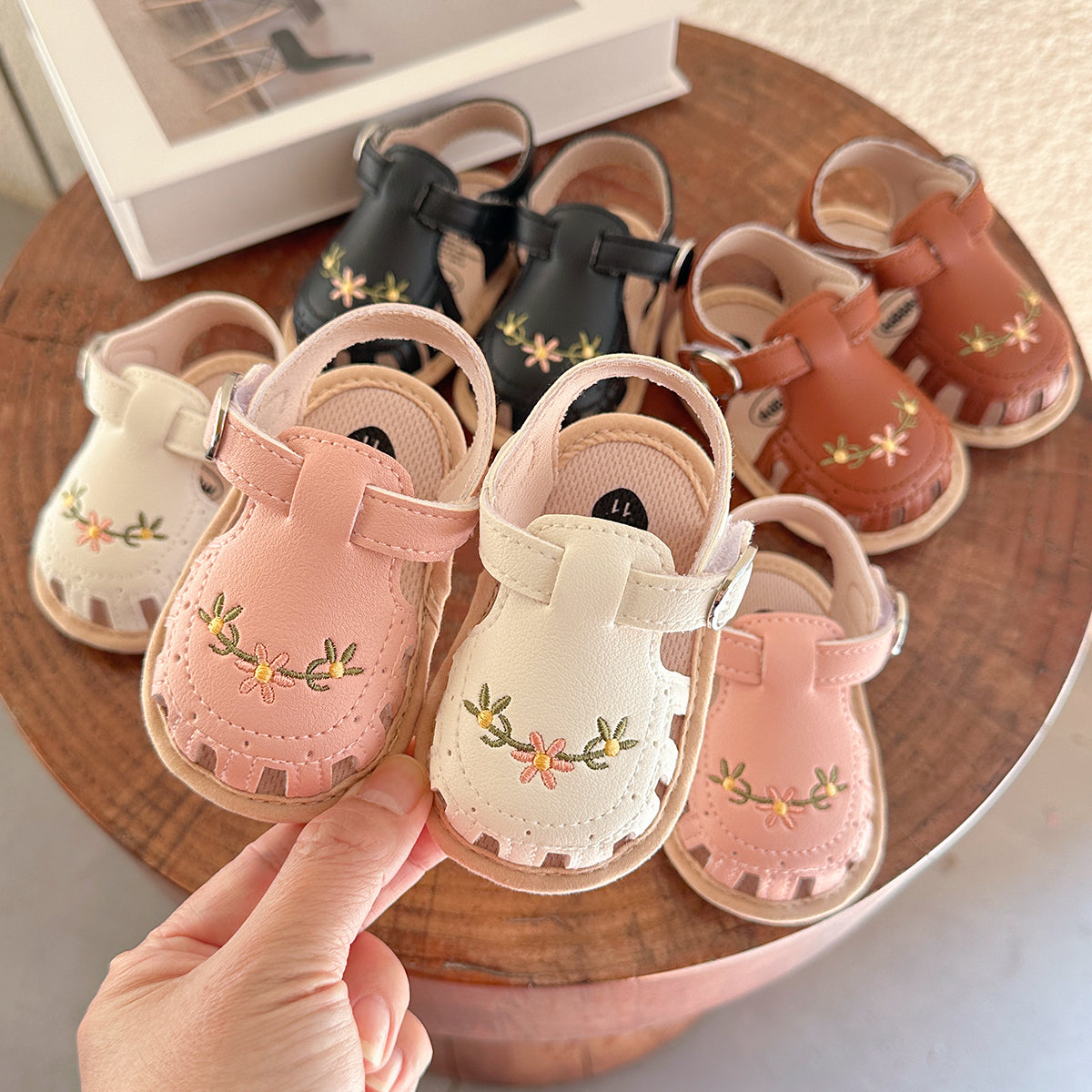TinyPetals – Comfort & Style – Baby Sandals with Floral Embroidery