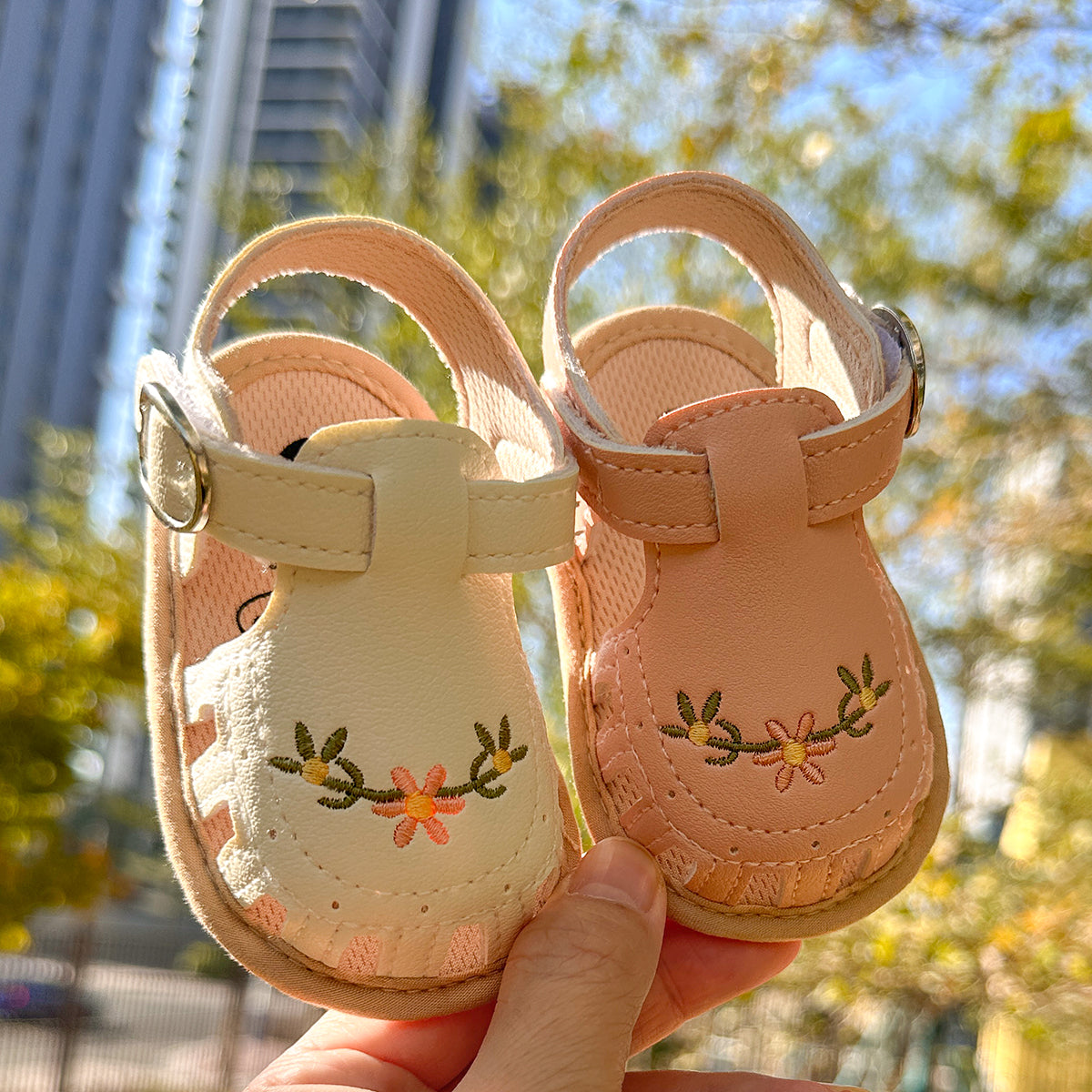 TinyPetals – Comfort & Style – Baby Sandals with Floral Embroidery