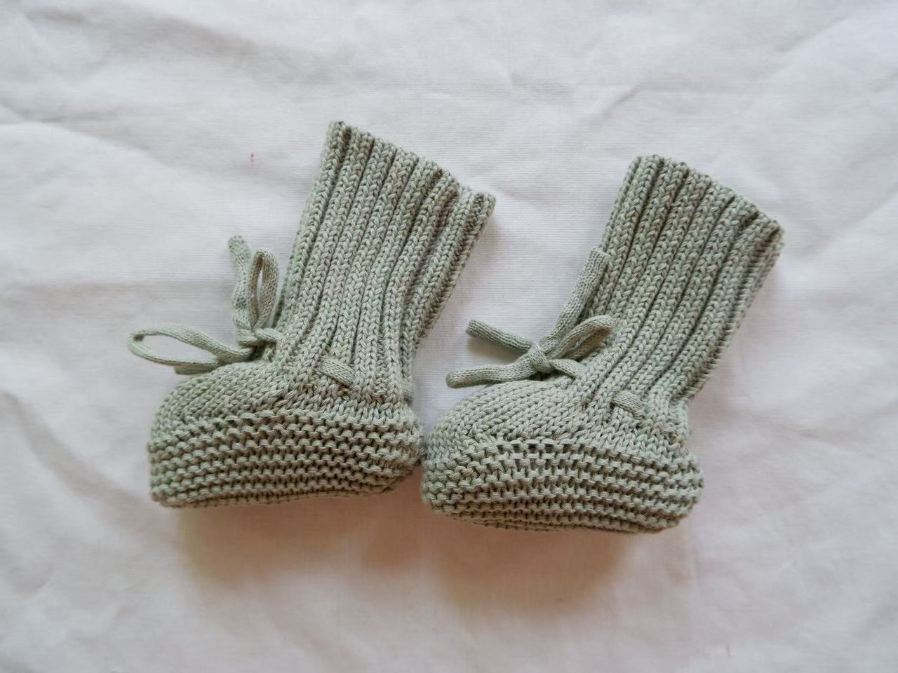 Mini Fashion™ - Warm & Stylish - Knitted Baby Slippers