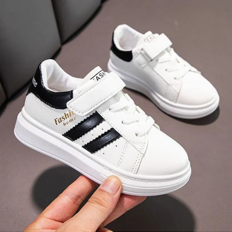 UrbanFlex – Cool & Comfortable – White Sneakers