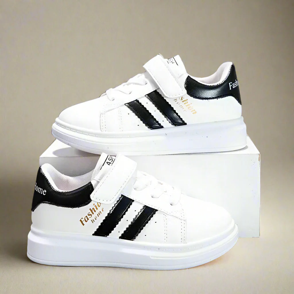 UrbanFlex – Cool & Comfortable – White Sneakers