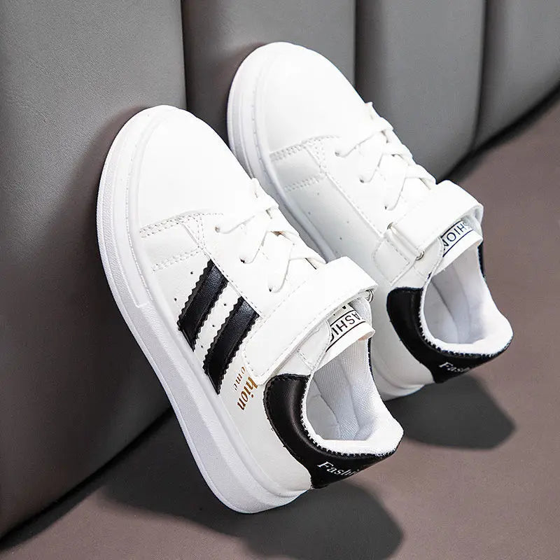 UrbanFlex – Cool & Comfortable – White Sneakers