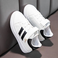 Thumbnail for UrbanFlex – Cool & Comfortable – White Sneakers