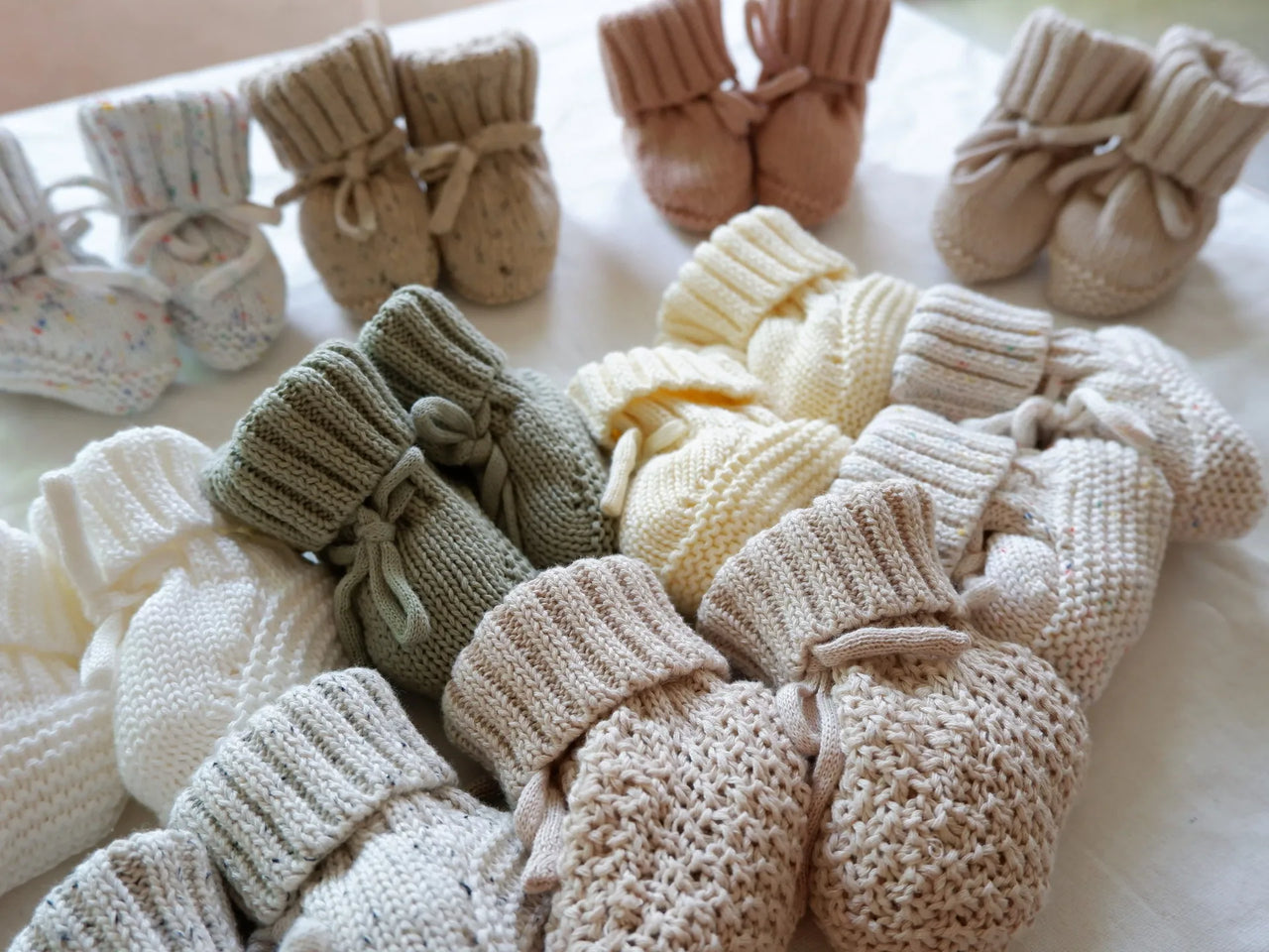 Mini Fashion™ - Warm & Stylish - Knitted Baby Slippers