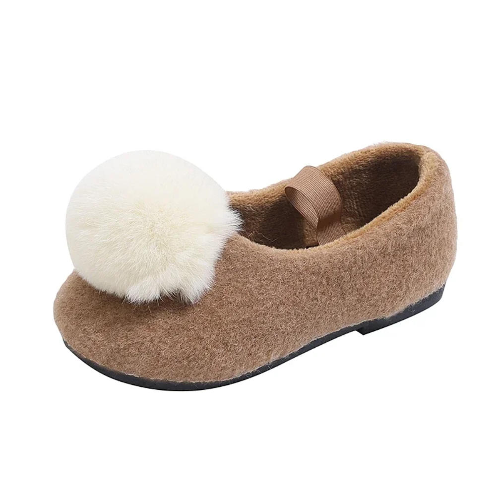 SoftSteps –  Warm & Soft – Girls' Shoes with a Plush Pom-Pom