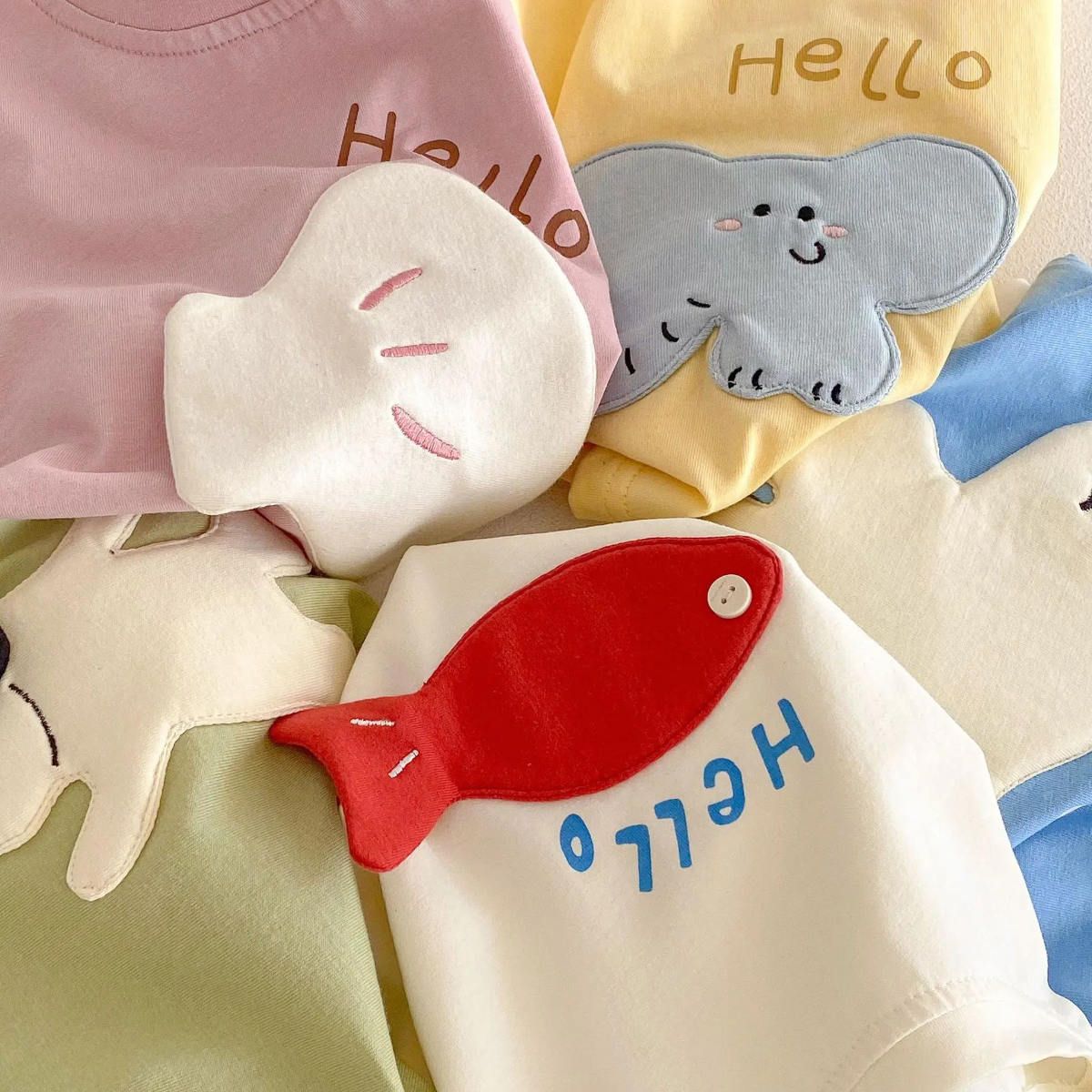 LittlePatch – Cartoon & Fun  – Kids' T-shirt with Cartoon Patches