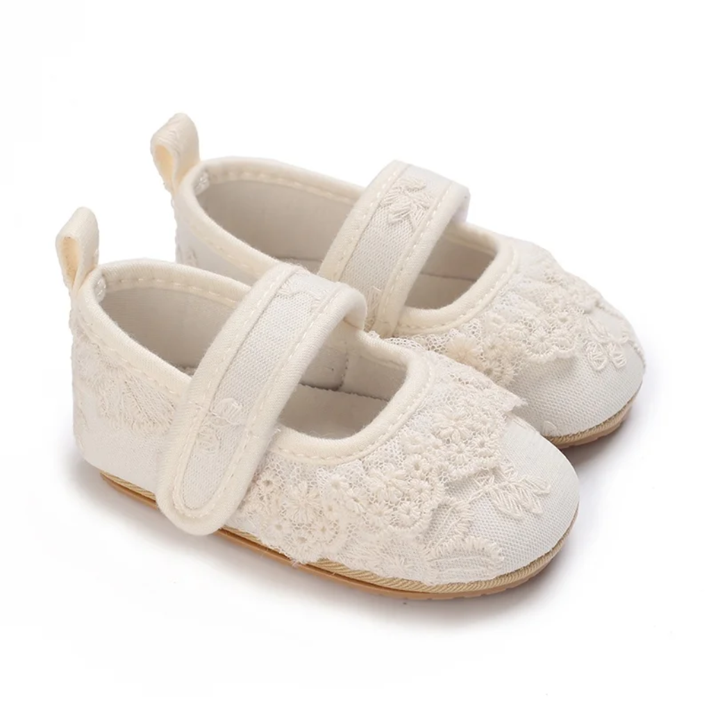 PrincessLace – Elegant & Cute – Baby Shoes with Lace and Velcro Closure