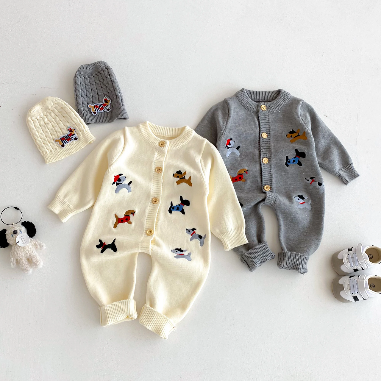 PlayfulKnit – Soft & Cute – Knitted Baby Jumpsuit with Dog Print