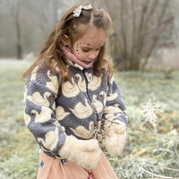 Thumbnail for WarmHug – Comfortable & Trendy – Kids' Fleece Jacket with Playful Prints