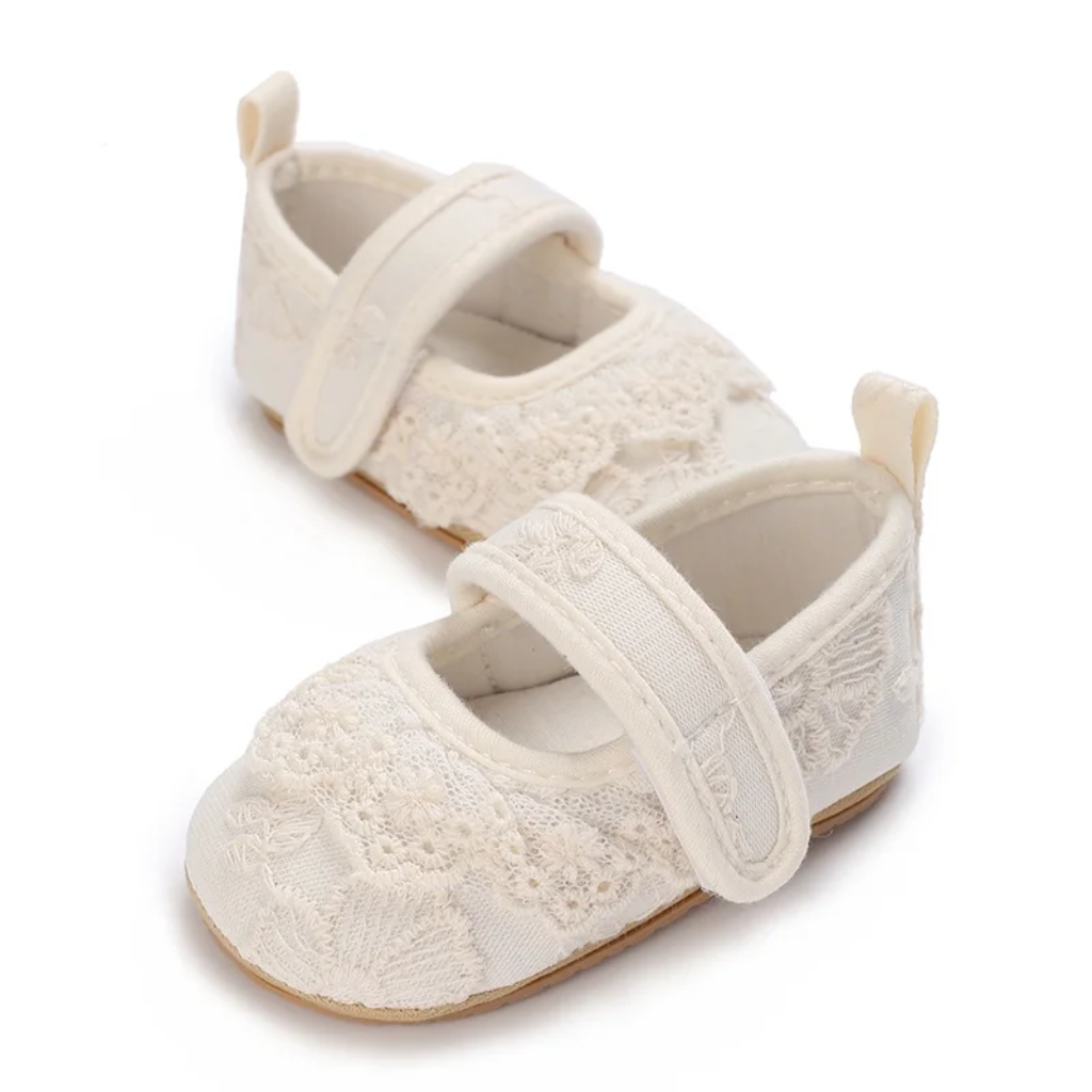 PrincessLace – Elegant & Cute – Baby Shoes with Lace and Velcro Closure