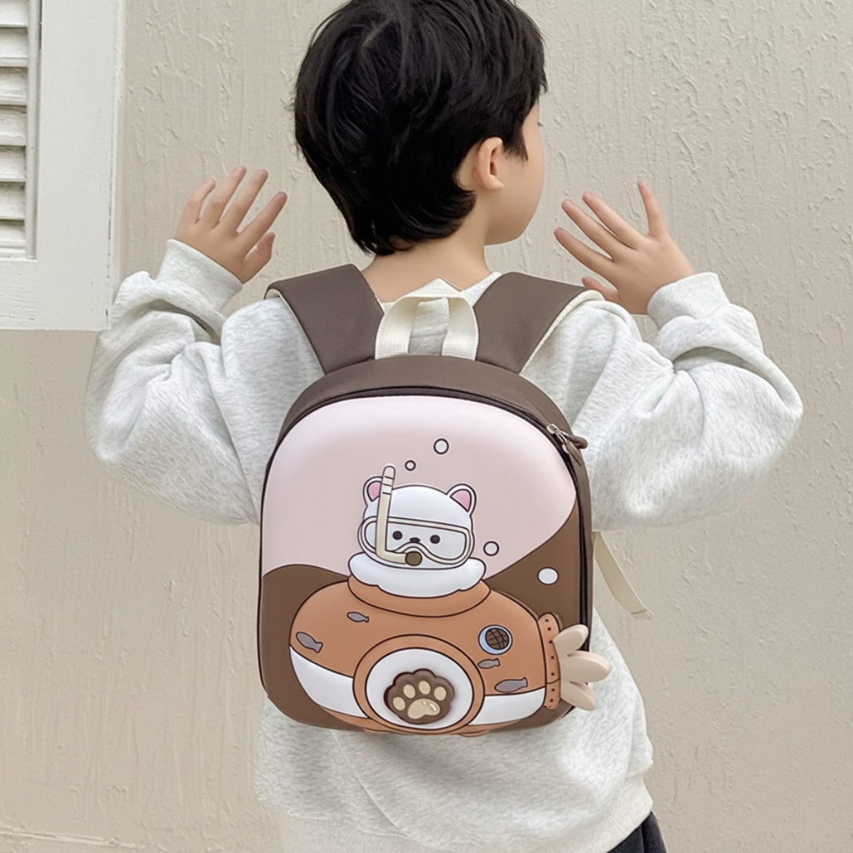 KiddoPack – Cute & Practical – Kids' Backpack with a Glowing Paw