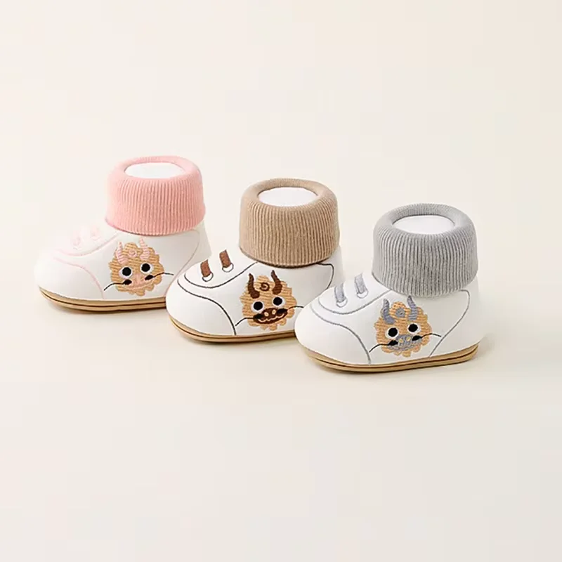 LittleCloud – Cozy & Practical – Warm Baby Shoes with High Socks