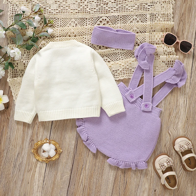 FloraKnit – Soft & Cute – Baby Outfit with Cardigan, Overalls, and Headband