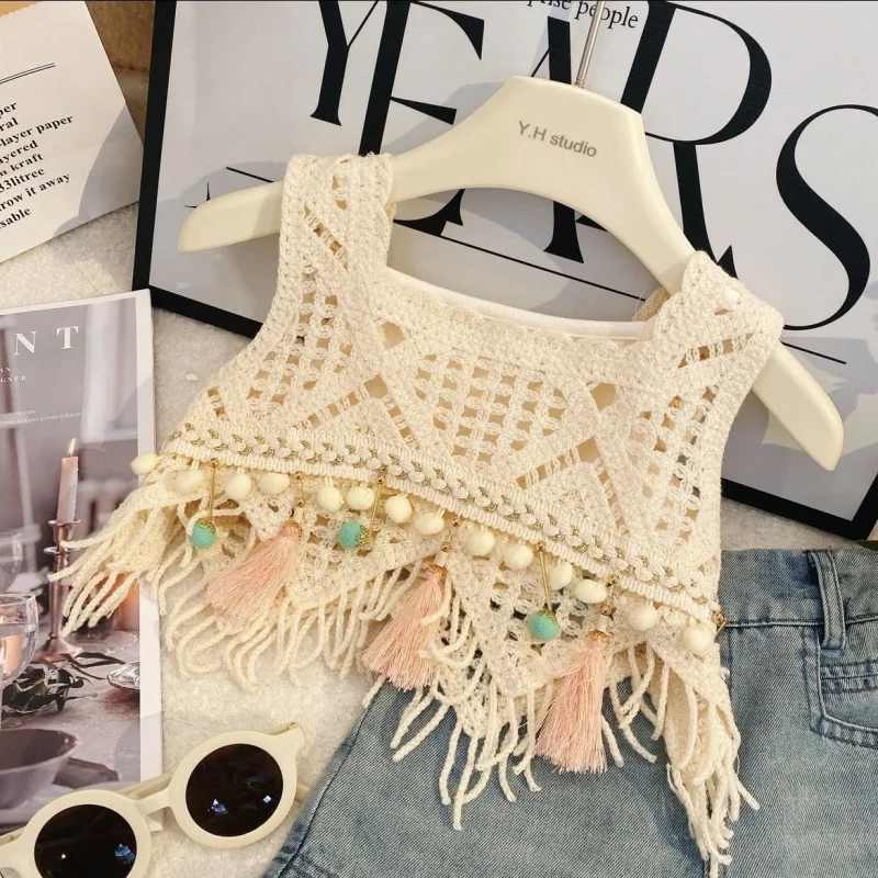 MiniChic – Stylish & Comfortable – Set with a boho top and denim shorts