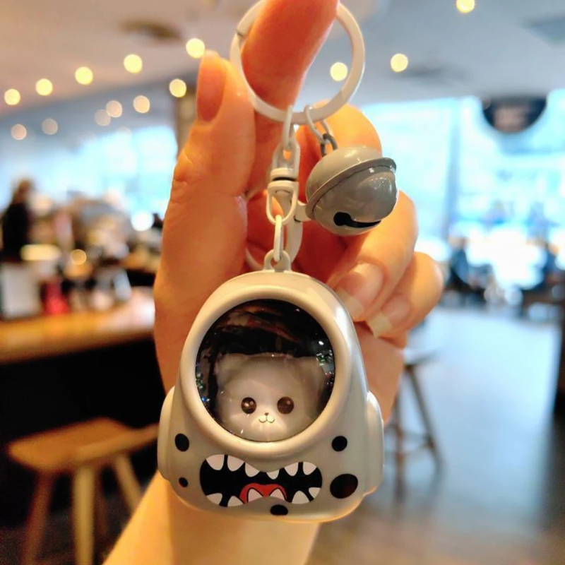 Glowing Astronaut Charm – Cute & Glowing – Astronaut Bag Charm
