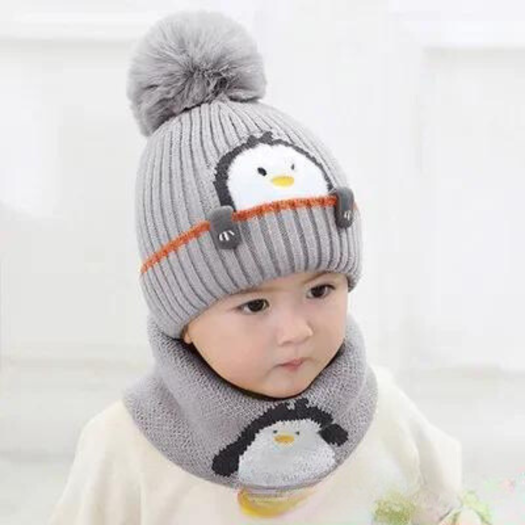 Mini Fashion™ - Cute Penguin Design - Kids Hat & Scarf