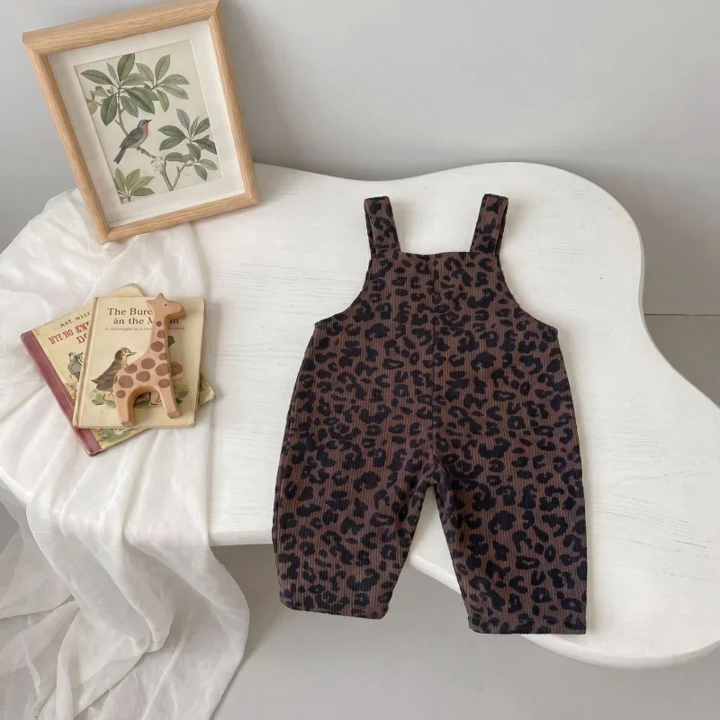 LeopardChic – Trendy & Comfortable – Girls' Overalls with Leopard Print