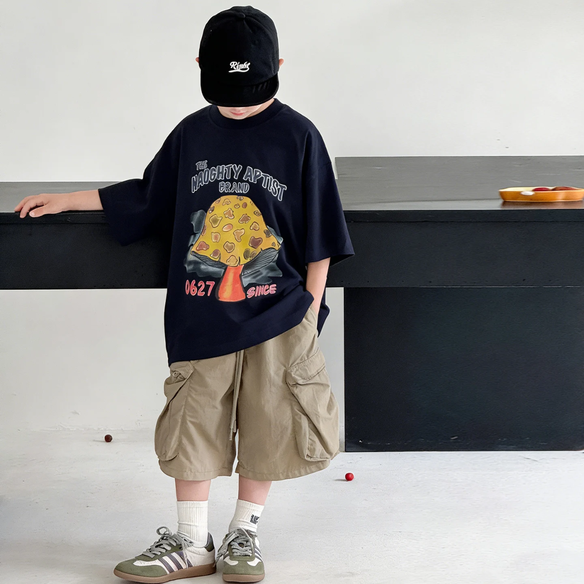 MushroomPlay – Casual & Streetwear – Oversized T-shirt with mushroom print