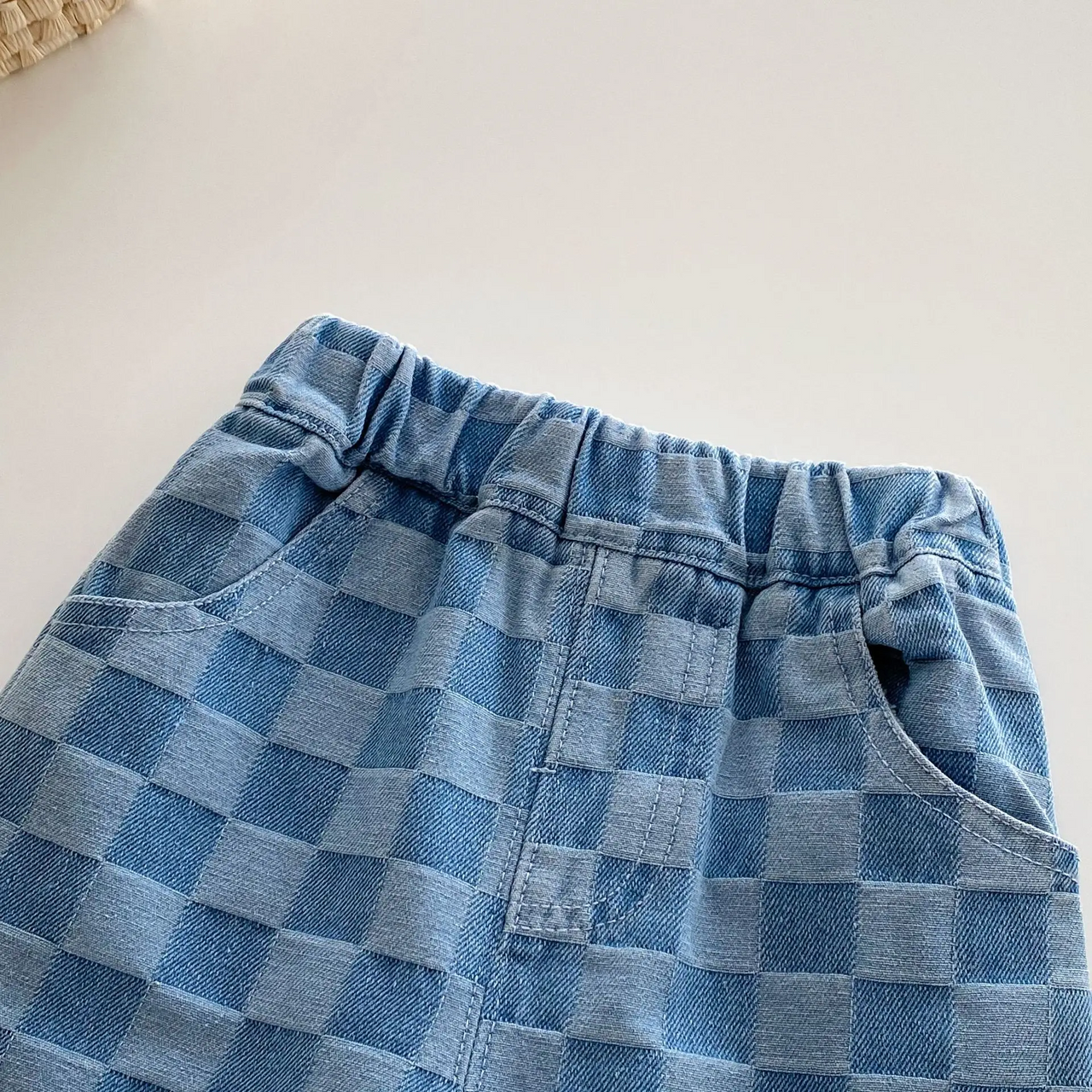 DenimCheck – Comfortable & Trendy – Kids' Pants with a Checkered Pattern