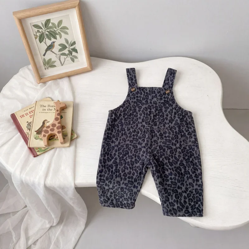 LeopardChic – Trendy & Comfortable – Girls' Overalls with Leopard Print