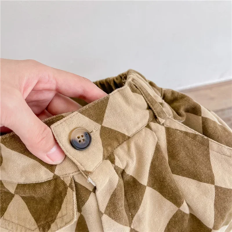RetroBloom – Comfortable & Playful – Kids' Pants with an Argyle Pattern