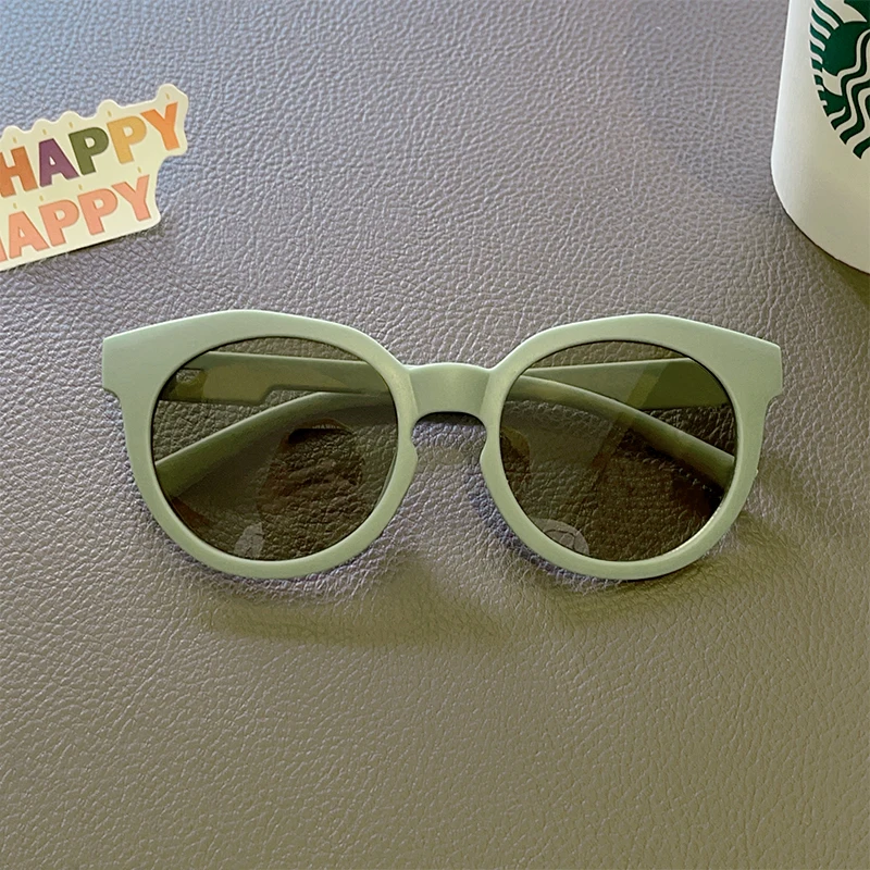 Colorful Kids Sun Shades – UV Protection & Style – Kids' Sunglasses