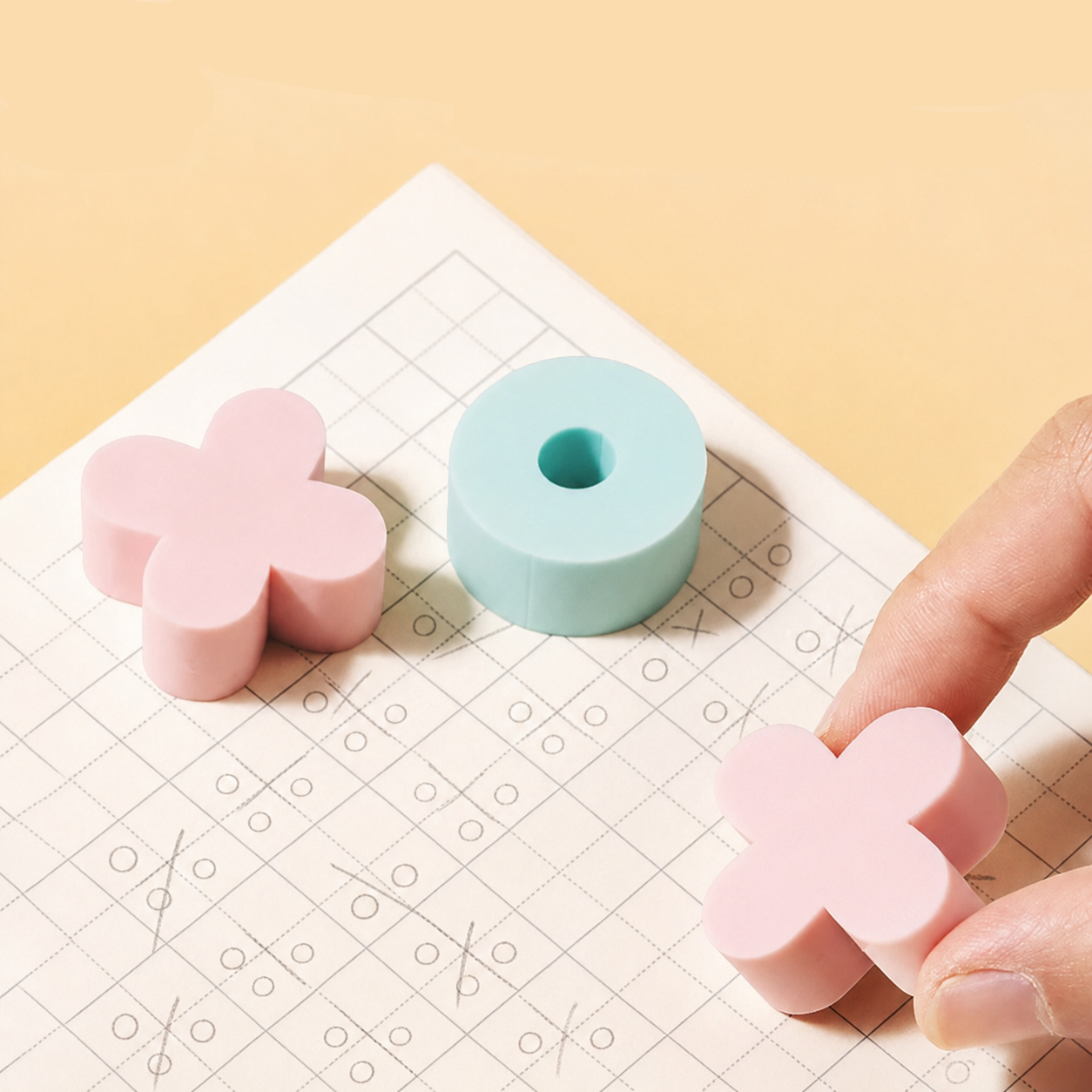 TicFun – Cute & Practical – Tic-Tac-Toe Eraser Set