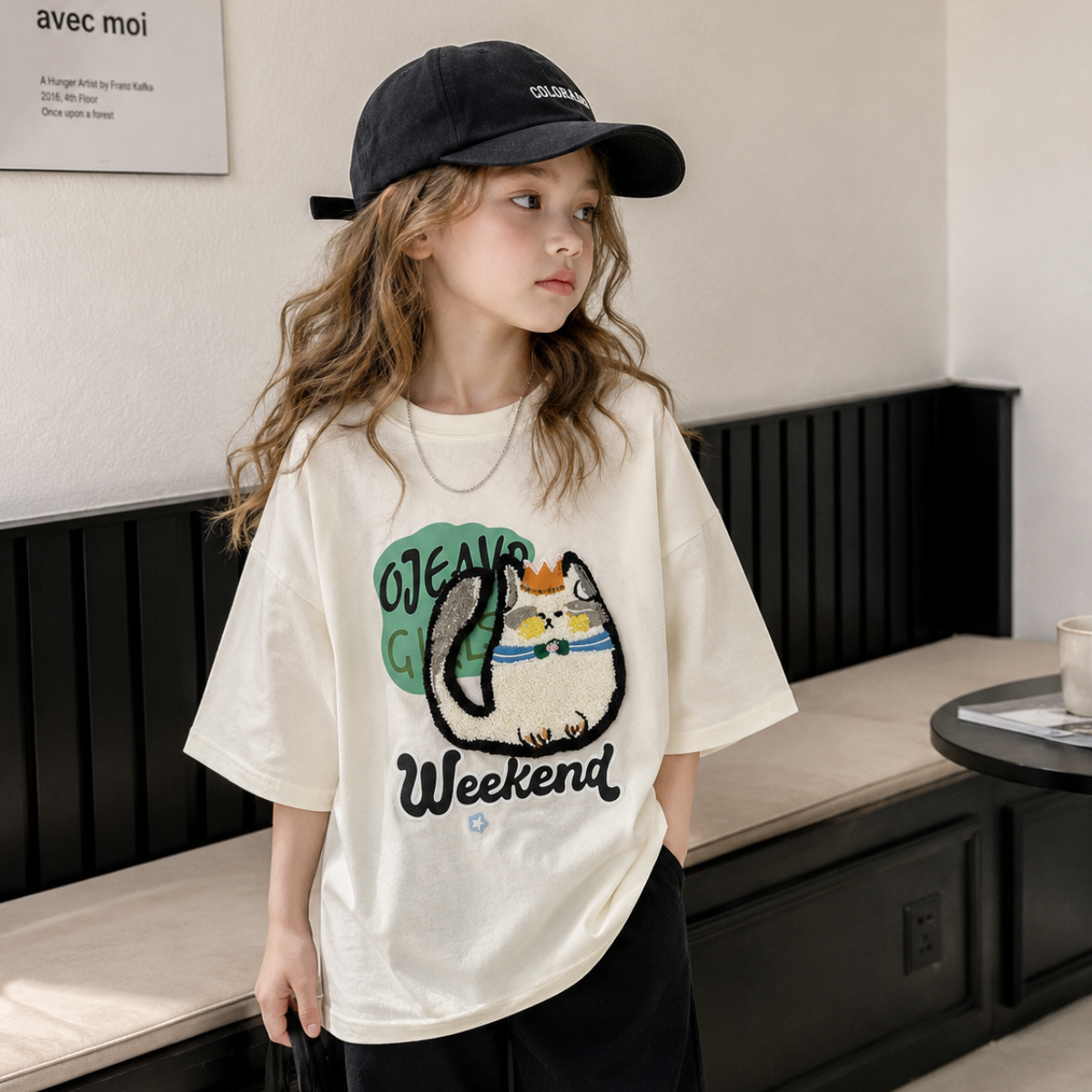 FunPaws – Playful & Stylish – Oversized T-shirt with Cat Print