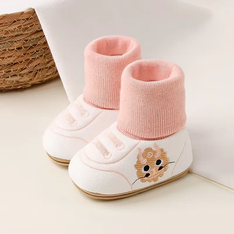 LittleCloud – Cozy & Practical – Warm Baby Shoes with High Socks