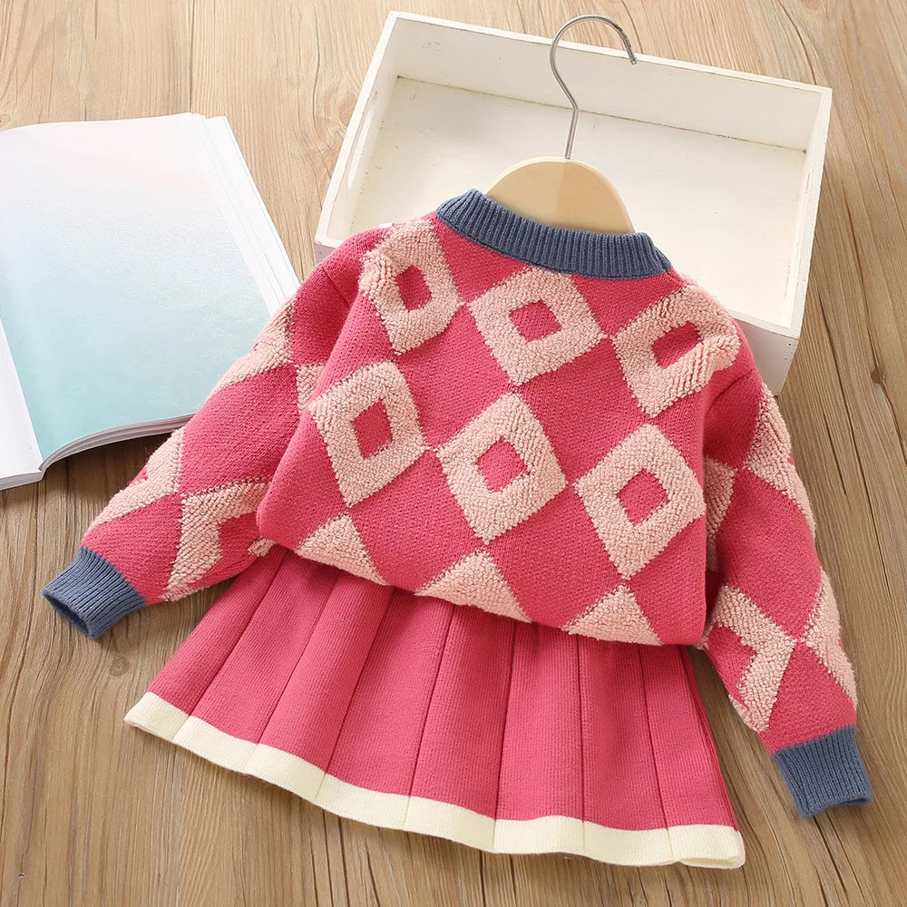 Mini Fashion™ - Wonderfully Warm - Vintage Knitted Pullover & Skirt