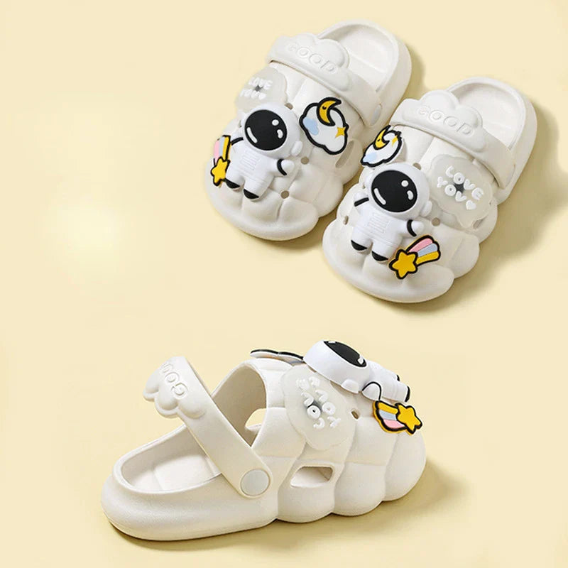 Mini Fashion™ - Fun Astronaut Design - Kids Slippers