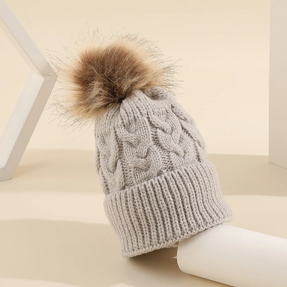 Mini Fashion™ - Own font - Hat with pompon