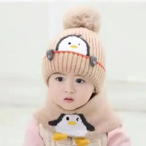 Mini Fashion™ - Cute Penguin Design - Kids Hat & Scarf