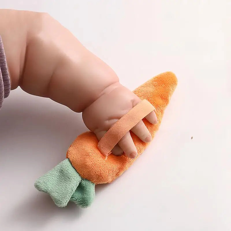 Pluche Rattle™ – Squeeze and Cuddle - Toddler Cuddle