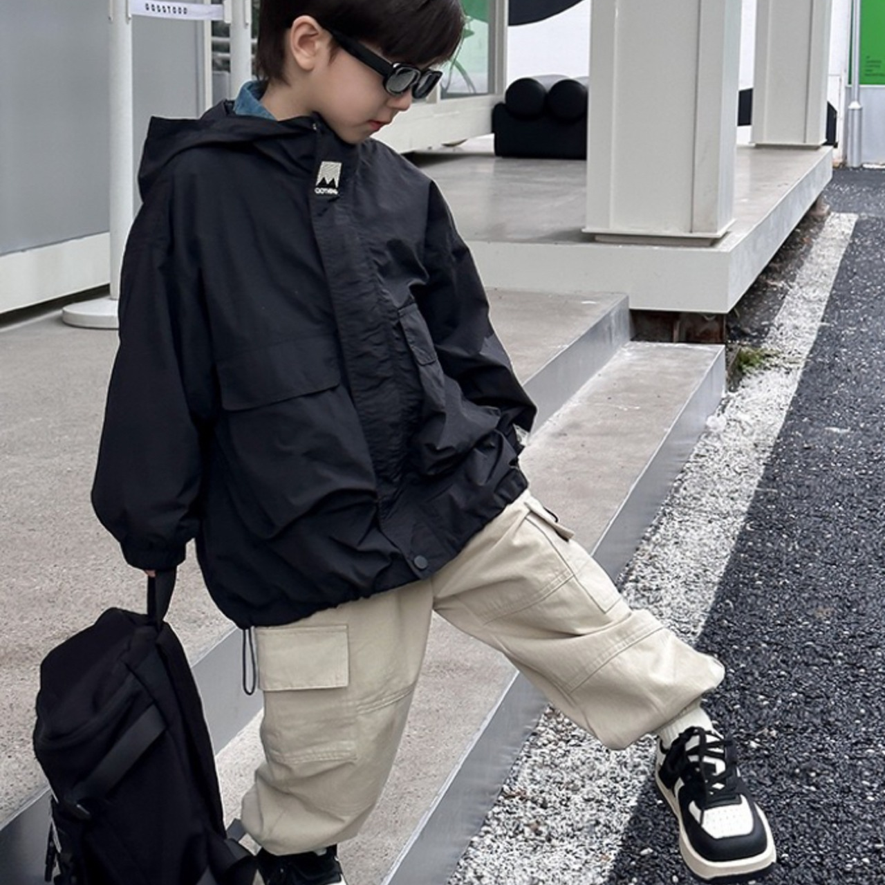 LiloWear – Windproof & Water-repellent – Children's Windbreaker with Hood