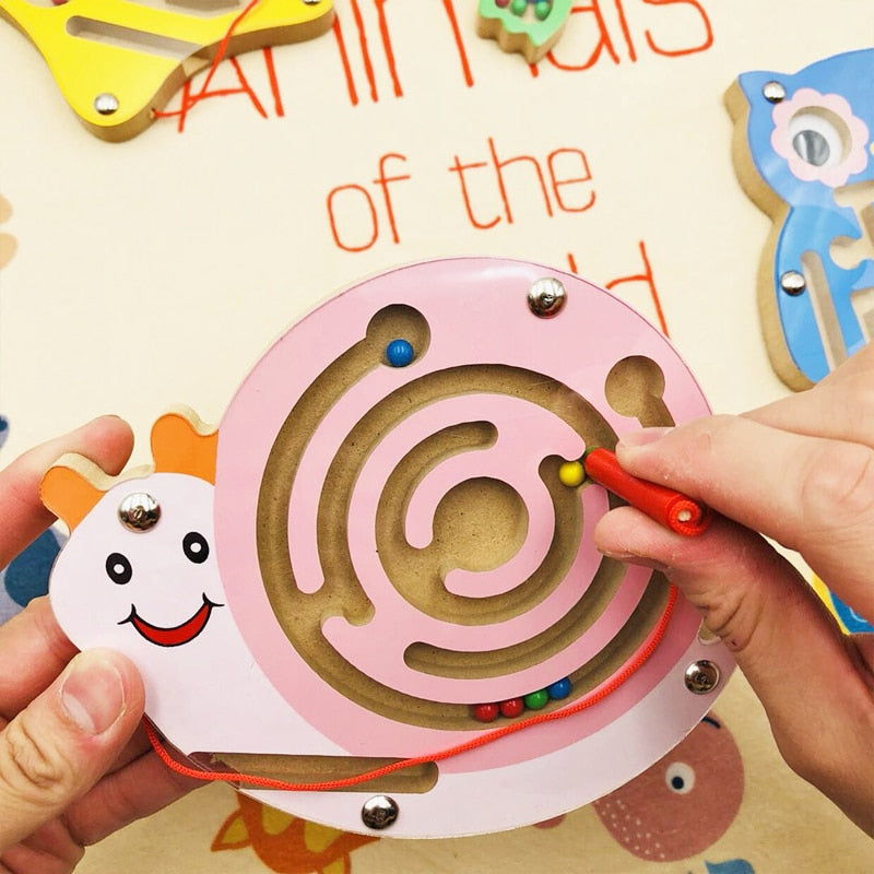 Woods™ - Feast of the senses with animals - Wooden magnetic maze