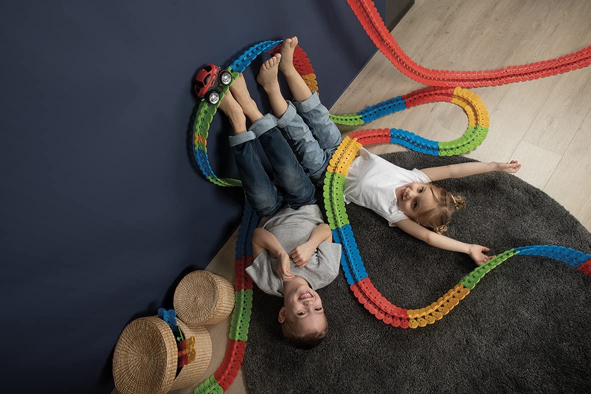 Car Adventure™ | Developing creativity - Flexible race track