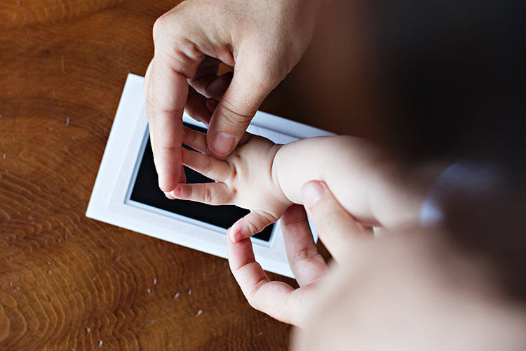 Baby Handprint Kit™ - A unique memory of a baby - Printable set